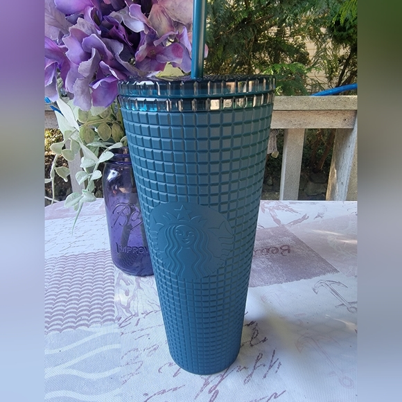 NWT NEW STARBUCKS SUMMER PRUSSIAN BLUE HONEYCOMB PATTERN TUMBLER Sz 24 Oz - Picture 8 of 11